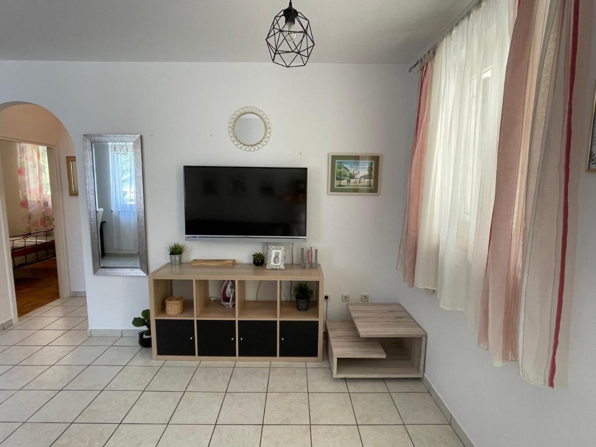 Apartments Antonija Punta Skala Next To Falkensteiner Resort Petrcane Εξωτερικό φωτογραφία