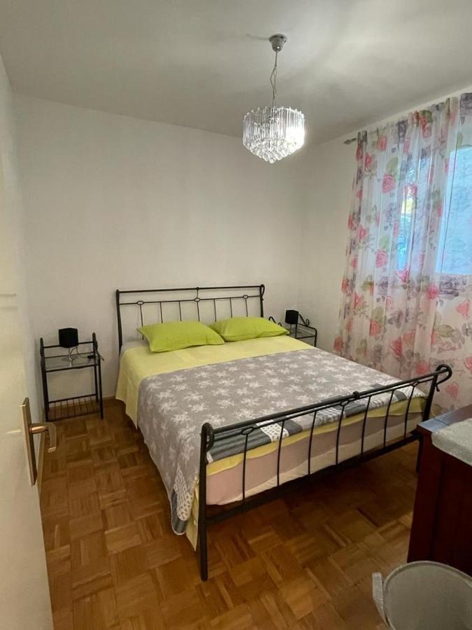 Apartments Antonija Punta Skala Next To Falkensteiner Resort Petrcane Εξωτερικό φωτογραφία