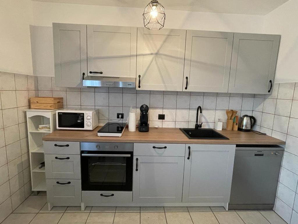 Apartments Antonija Punta Skala Next To Falkensteiner Resort Petrcane Εξωτερικό φωτογραφία