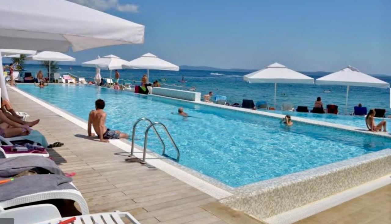 Apartments Antonija Punta Skala Next To Falkensteiner Resort Petrcane Εξωτερικό φωτογραφία