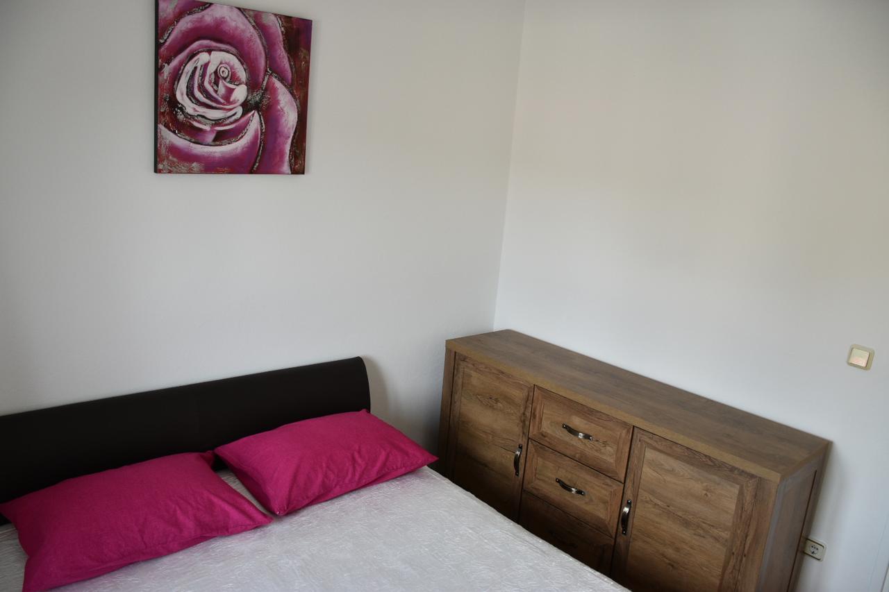 Apartments Antonija Punta Skala Next To Falkensteiner Resort Petrcane Εξωτερικό φωτογραφία