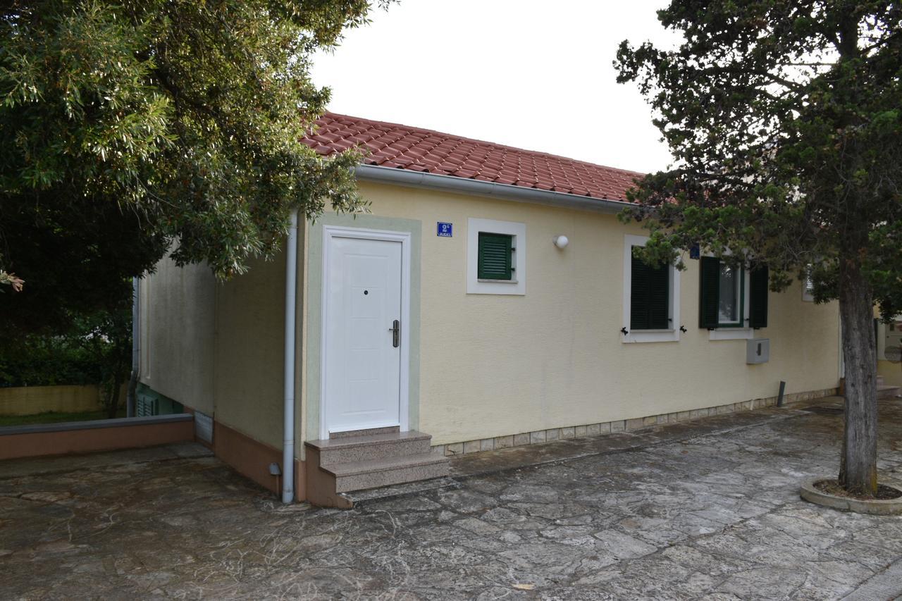 Apartments Antonija Punta Skala Next To Falkensteiner Resort Petrcane Εξωτερικό φωτογραφία