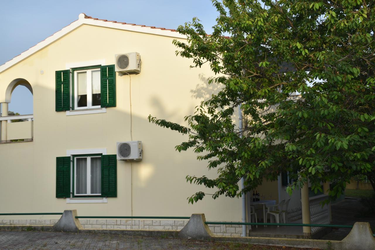 Apartments Antonija Punta Skala Next To Falkensteiner Resort Petrcane Εξωτερικό φωτογραφία