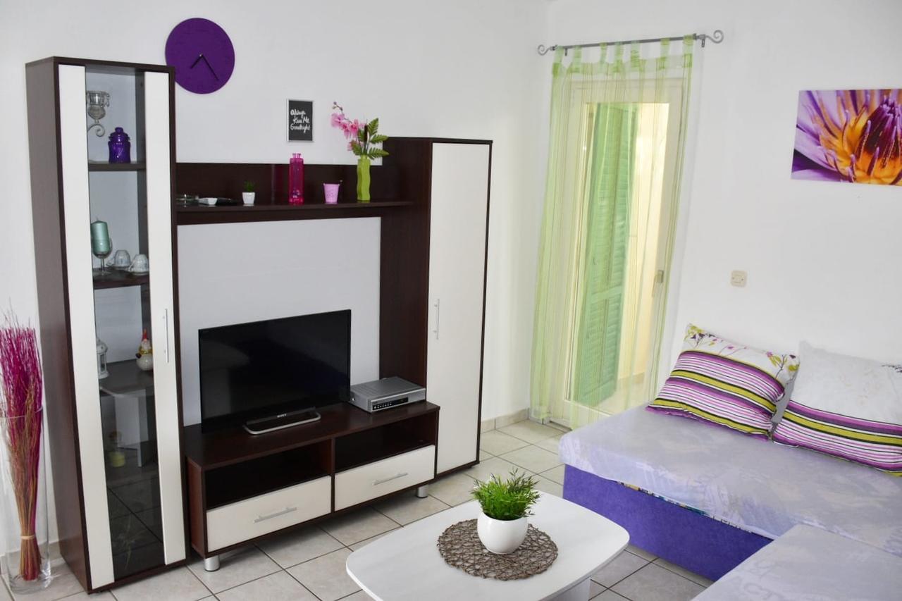 Apartments Antonija Punta Skala Next To Falkensteiner Resort Petrcane Εξωτερικό φωτογραφία